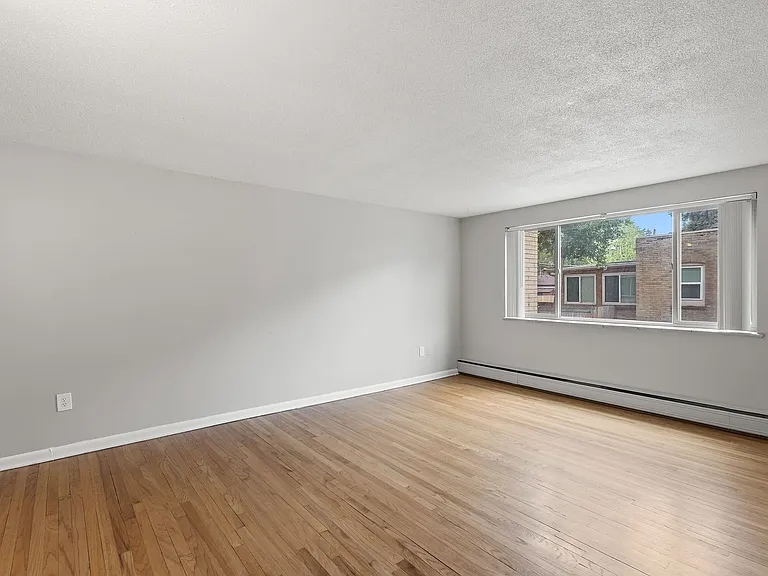 Kent Apartments — Photo 37