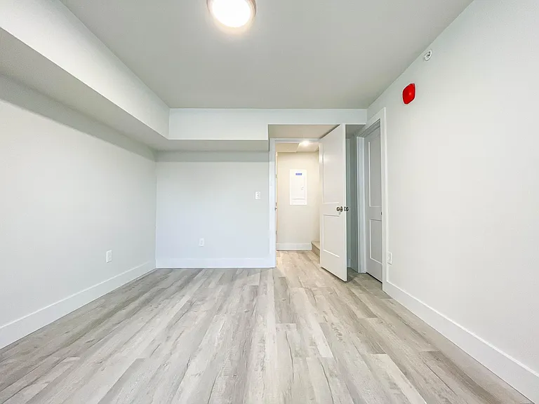 265 Cottage Rd #1 — Photo 35