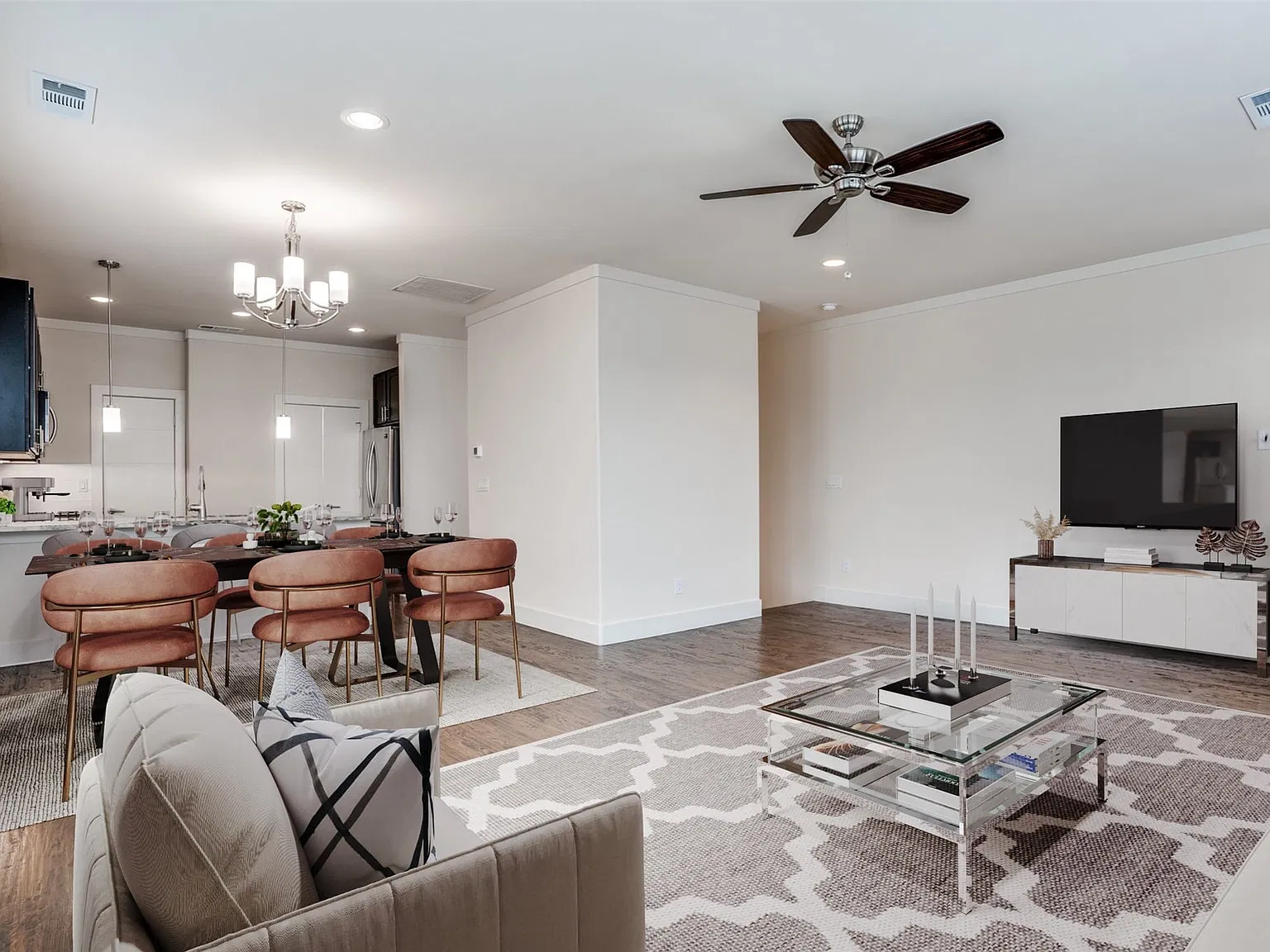 3 bed, 3.5 bath, 1646 sqft, $3,495 — Photo 2