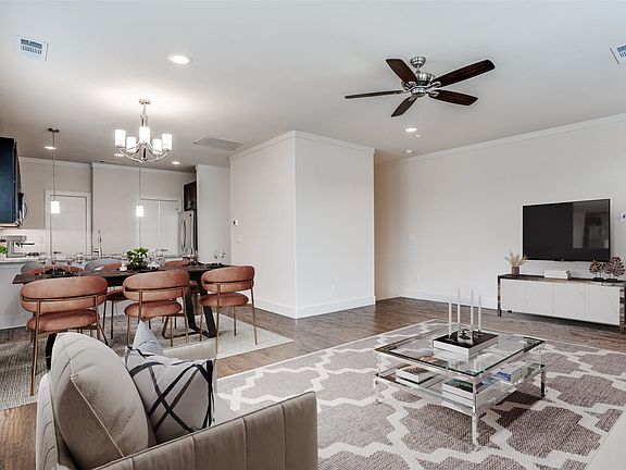 2nd image of 4316 Hartford St #20