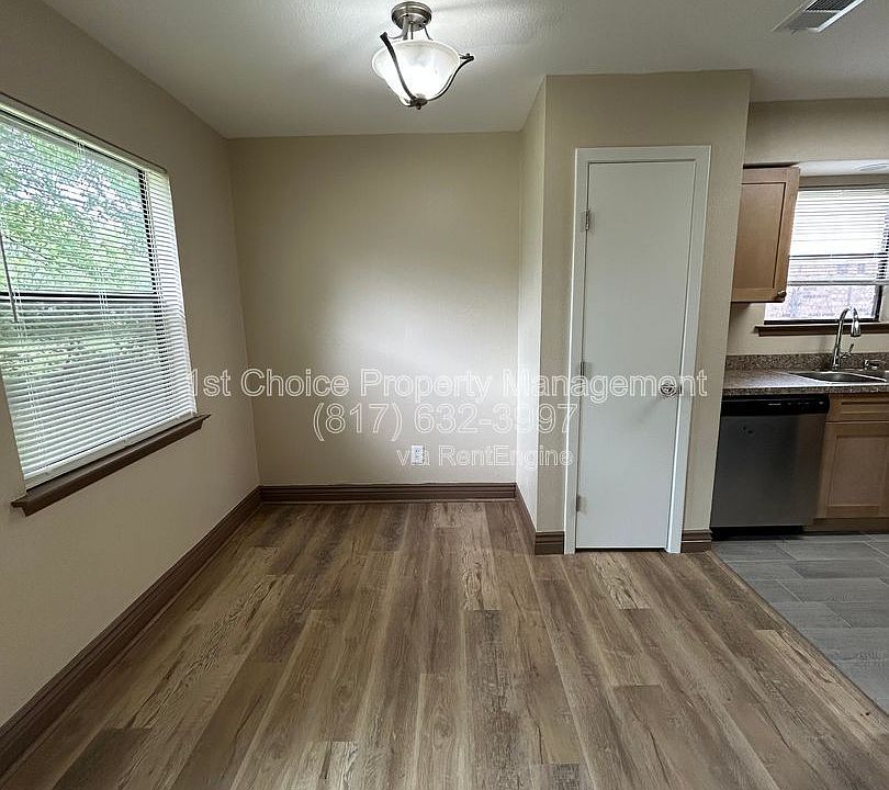 1st image of 1105 N Knowles Dr
