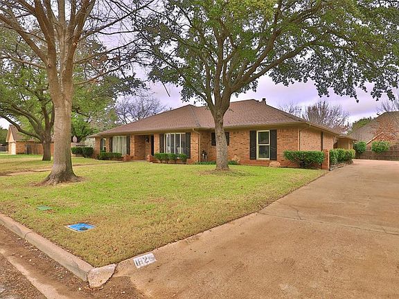 2nd image of 1826 Lytle Shores Dr