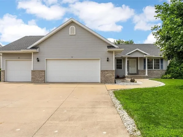 1755 North Dr, Ely, IA 52227