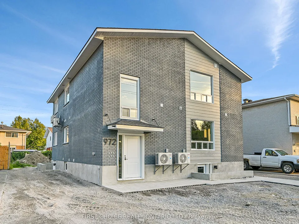 972 Dynes Rd #2