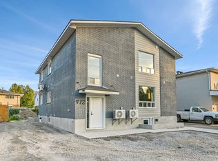 972 Dynes Rd #1, Ottawa, ON K2C0G8