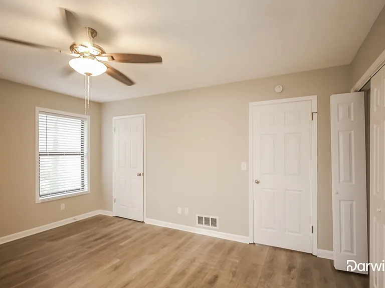 1181 Norfolk Dr NW — Photo 9