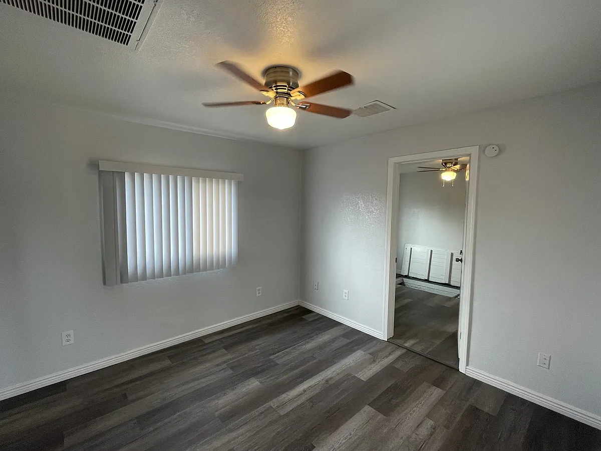Building Photo - 737 S 2nd St #2