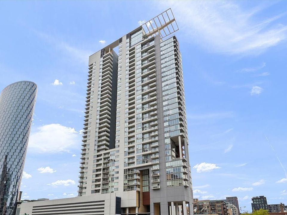 1st image of 737 W Washington Blvd APT 802