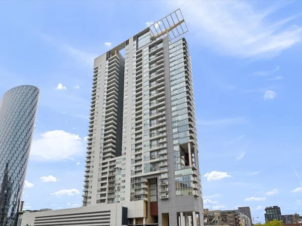 737 W Washington Blvd APT 802, Chicago, IL 60661