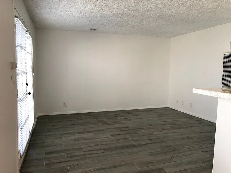 409 California St — Photo 4