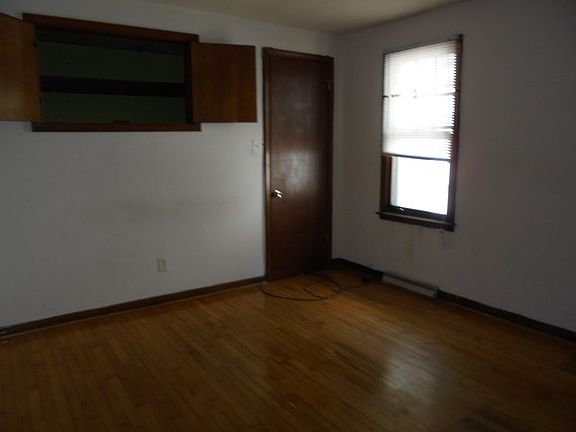 5th image of 1120 Grant Ave