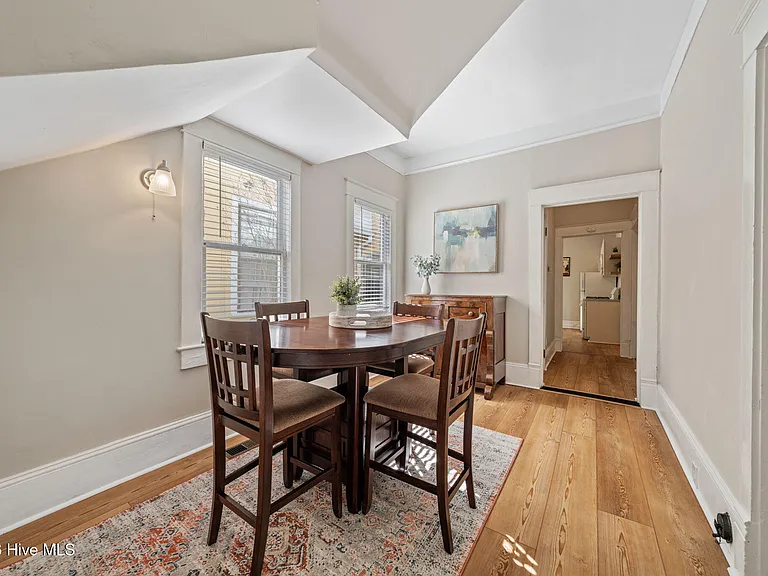 308 Dock St #LOWER — Photo 19