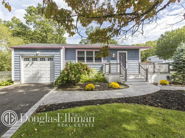 1033 Broadway, Islip, NY 11751