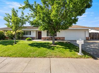 8716 Tipton Ct, Elk Grove, CA 95624