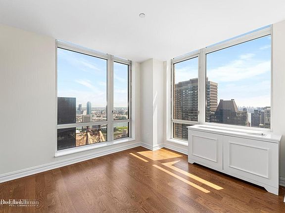 3rd image of 401 E 60th St APT 38A