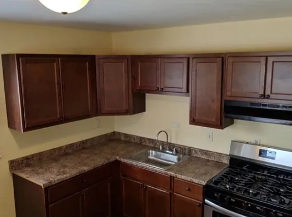 2139 W Silver Spring Dr — Photo 16