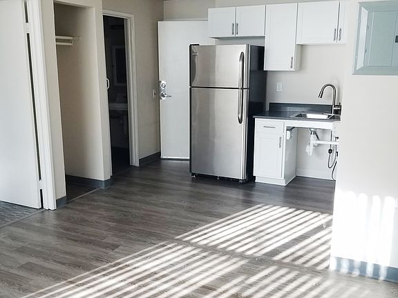 2nd image of 1960 N Clarkson St #11634640