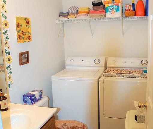 5th image of 830 Duchess Way