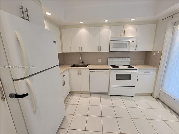 2nd image of 3150 N Palm Aire Dr APT 606