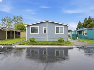301 E Columbia Dr UNIT 7, Newberg, OR 97132