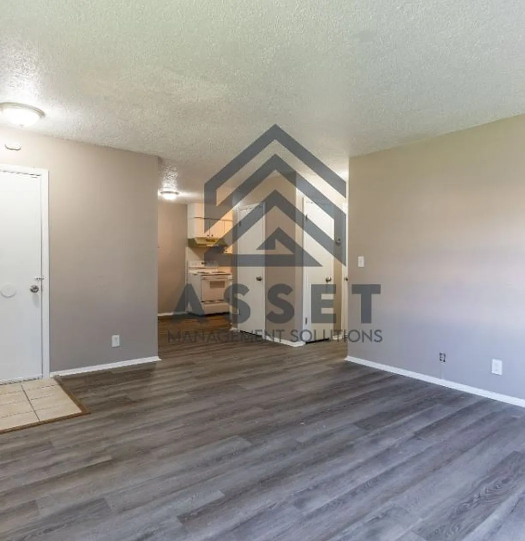 Tulsa Duplex — Photo 3
