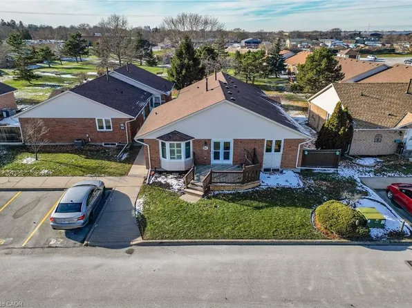 122 Bunting Rd #97, Saint Catharines, ON L2P 3X7