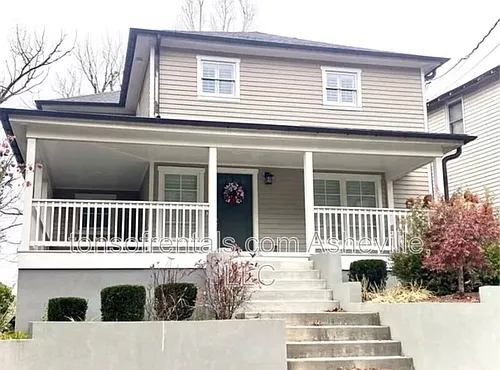 240 S Beaumont St Photo 1