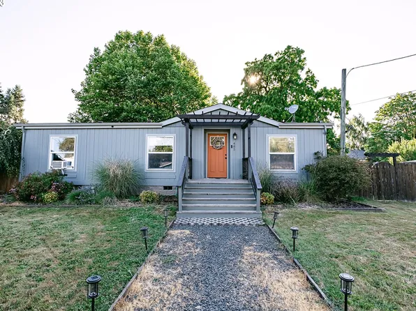 485 E 2nd St, Halsey, OR 97348