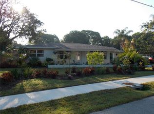2605 Cambridge Dr, Sarasota, FL 34232