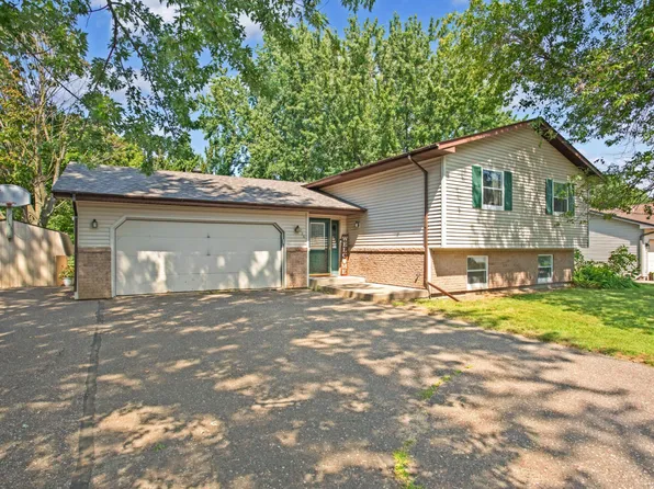 220 W Charlotte St, Ellsworth, WI 54011