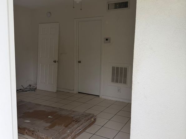 1301 NE 13th Ave APT 1
