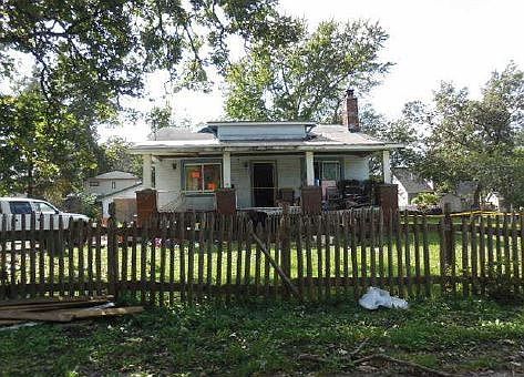 1st image of 14524 Bryan St