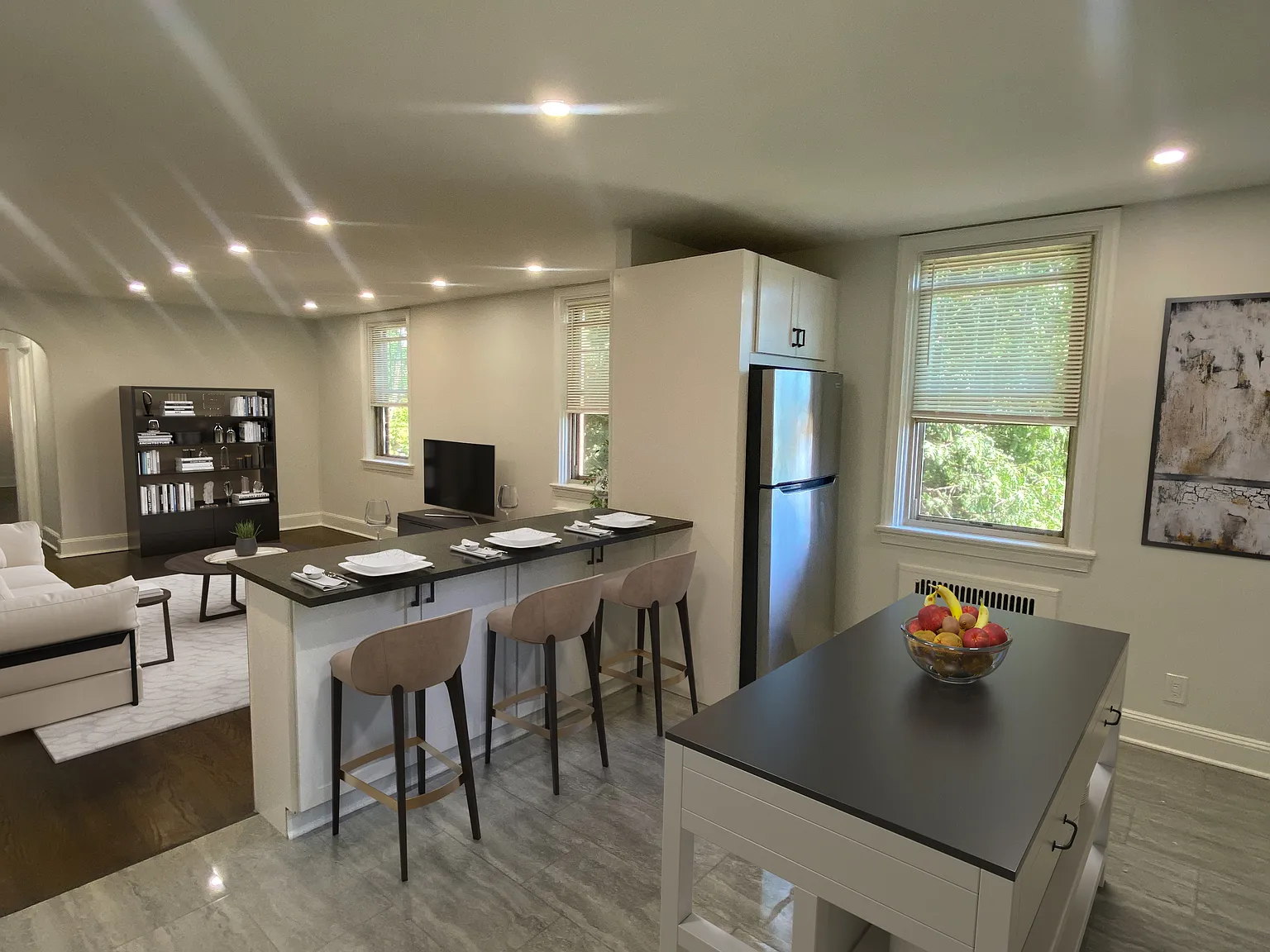 1319 Montgomery Ave — Photo 2