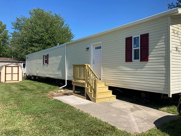 3rd image of 2 Sharon Dr #266