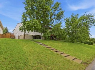 84 S Ranchero Rise NW, Calgary, AB T3G1E2