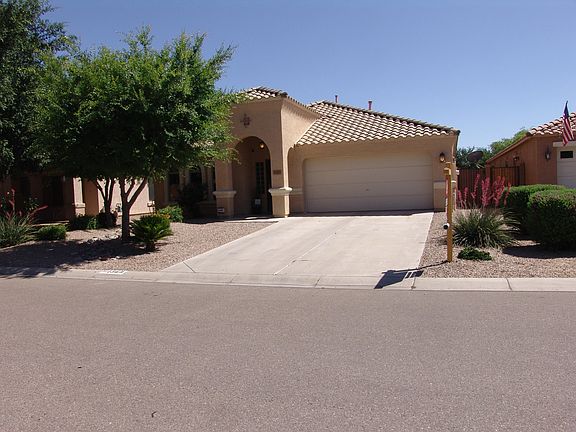 3rd image of 1369 E Jeanne Ln