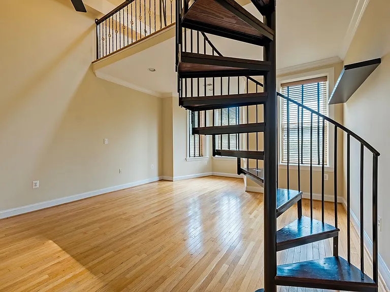 45 R St NW #2 — Photo 18