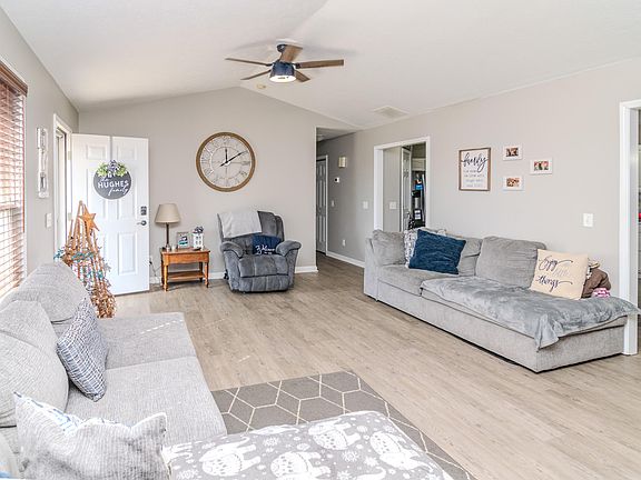 5th image of 6039 Lonetree Way