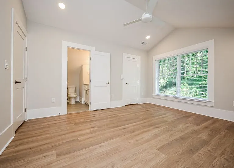 616 Linwood Ave NE #B — Photo 6