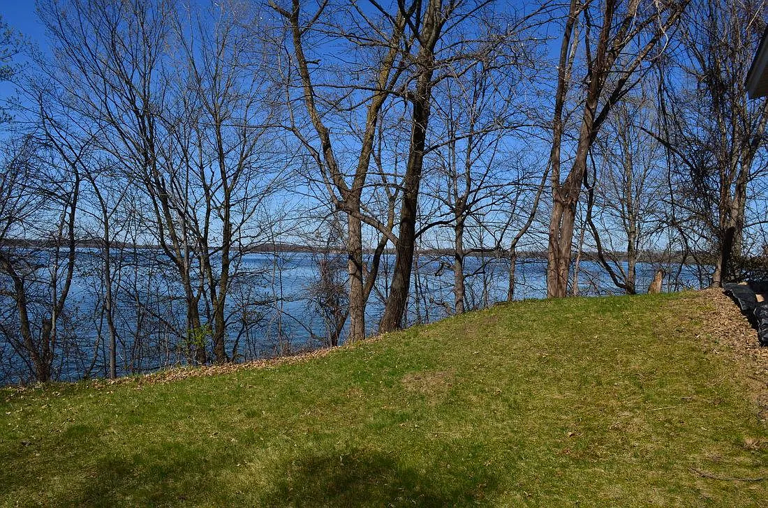 760 Old Beach Ln — Photo 4