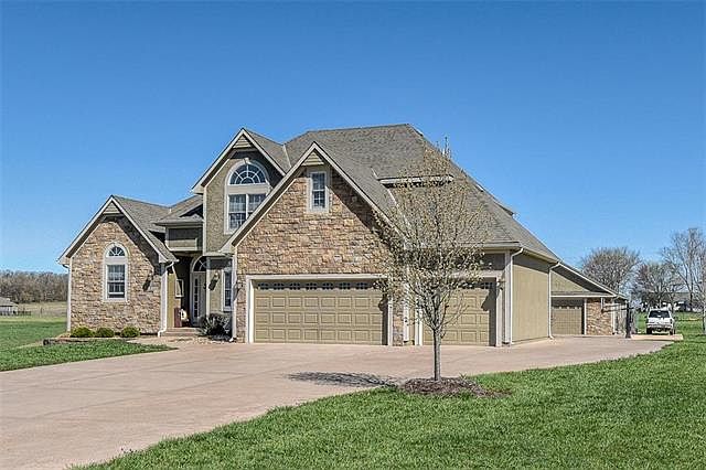 1st image of 18340 Prairie View Dr