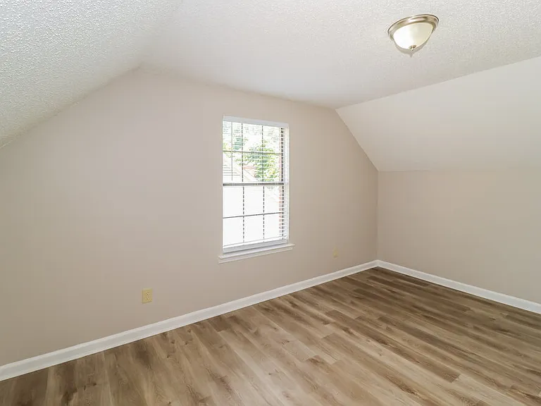 5859 Pepper Xing — Photo 13