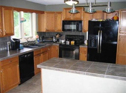 2nd image of 24 Laura Ln