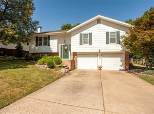 12 Spring Wood Dr, Saint Peters, MO