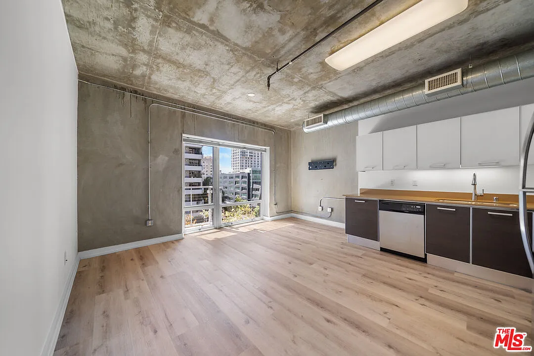 1 bed, 1.0 bath, 700 sqft, $2,175 — Photo 3