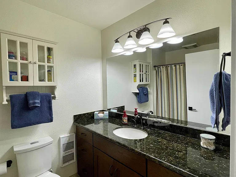 NW Oceania Dr — Photo 40