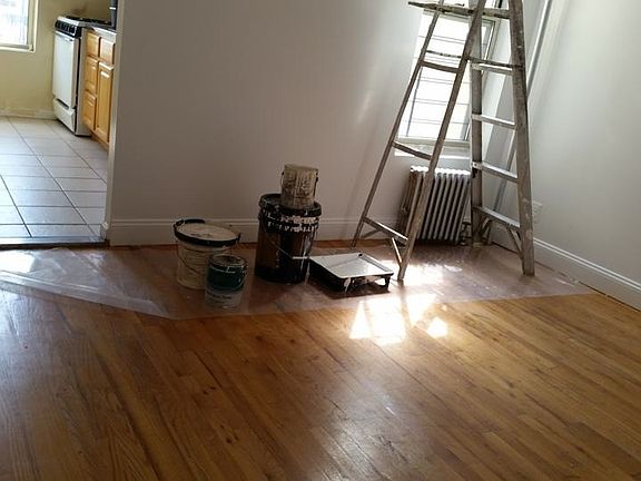 3rd image of 1424 Putnam Ave APT 3R