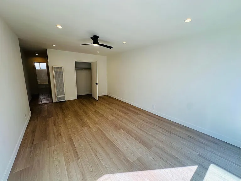 4018 Palmwood Dr #3 — Photo 2