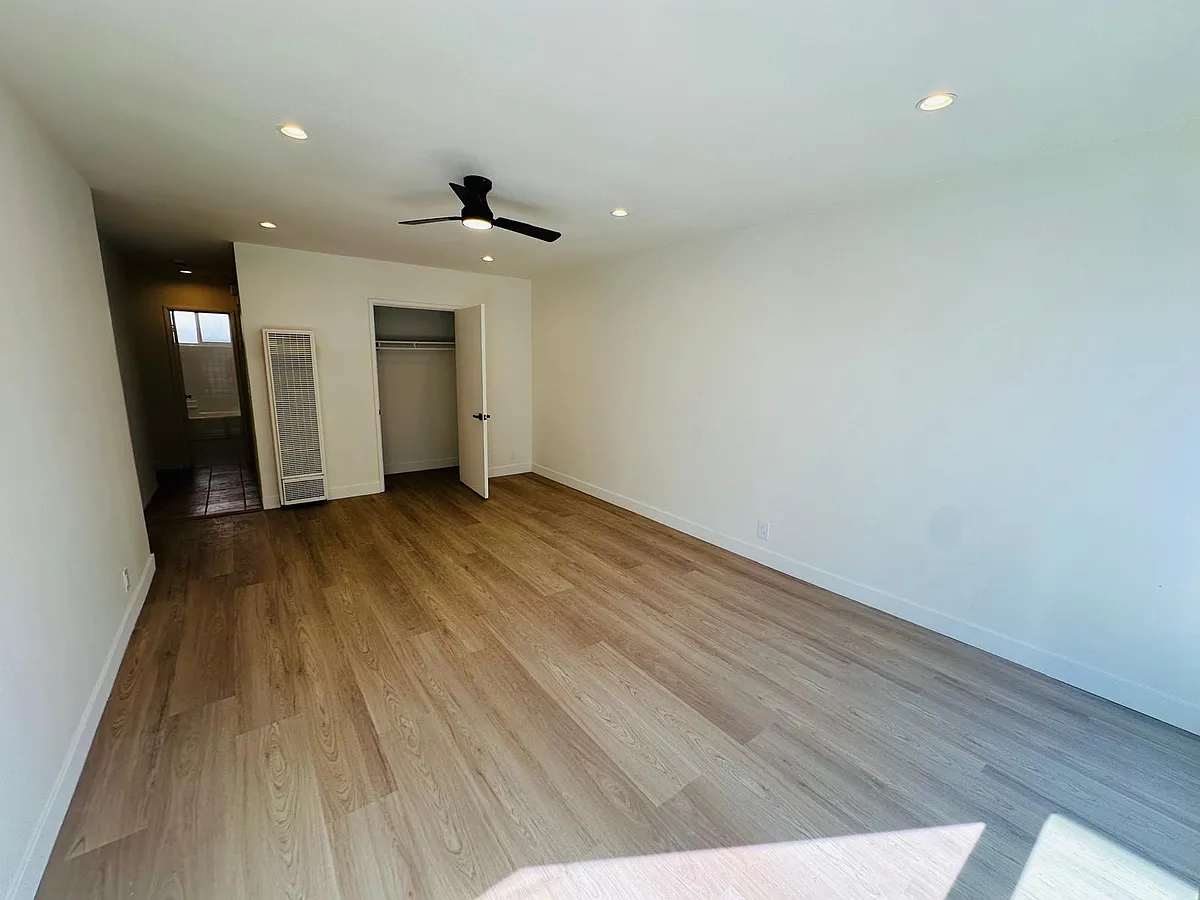 Building Photo - 4018 Palmwood Dr #3
