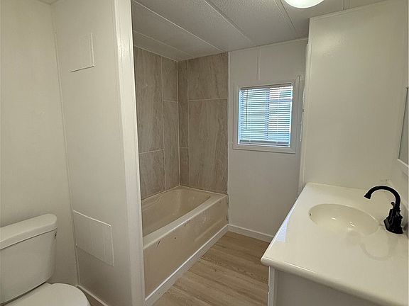 4th image of 4209 W Rosamond Blvd Space 75